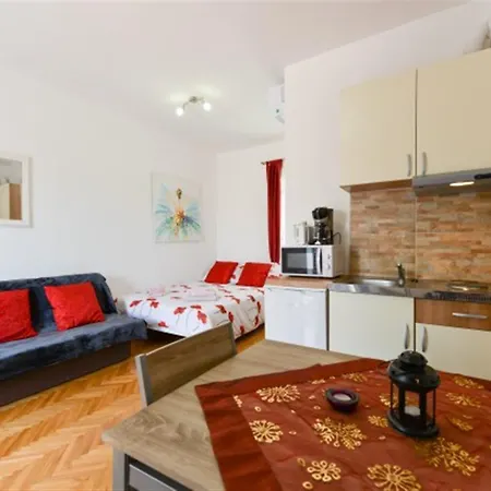 Apartment Romantica *