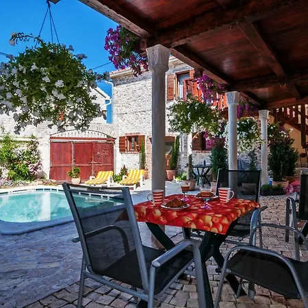 Romantica Apartment
