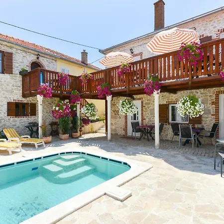 Romantica Apartment