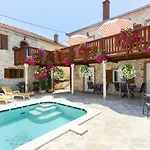 Romantica Apartment